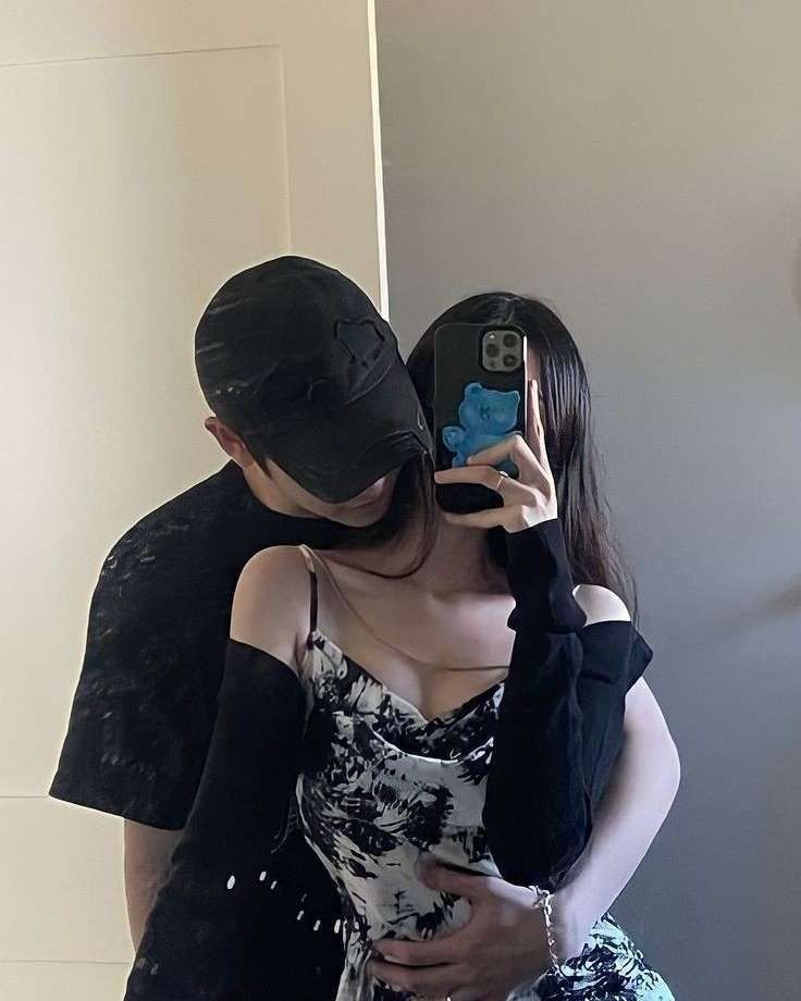 Couple DP For Instagram