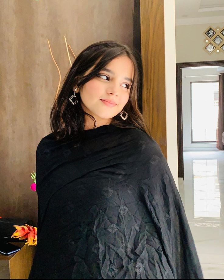 ladki ki photo