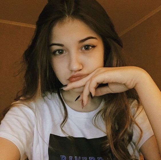 ladki ki photo