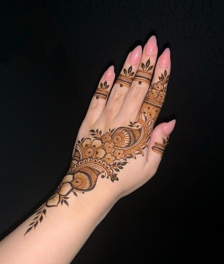 mehndi design photo