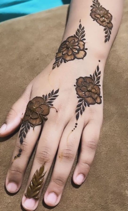 mehndi design photo